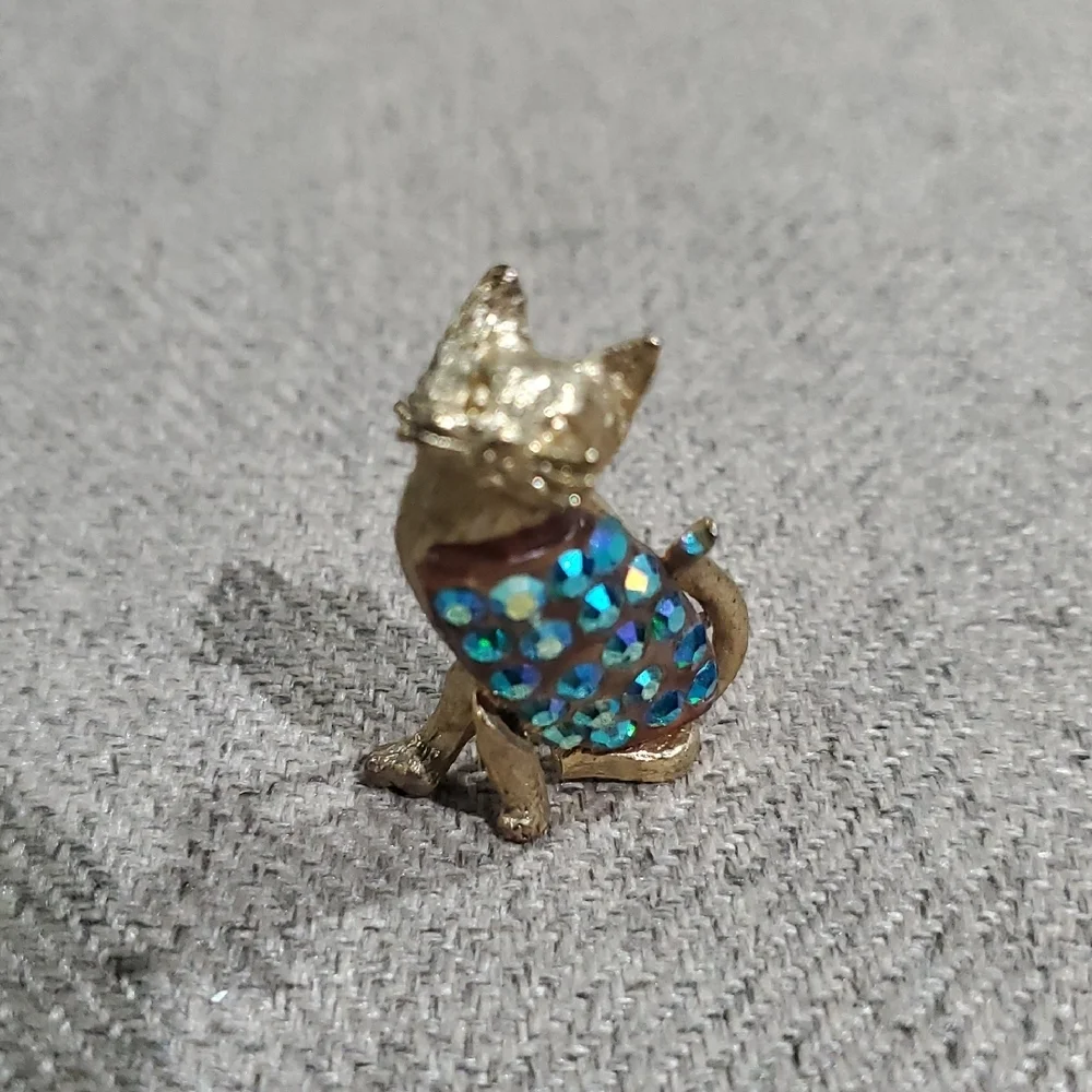 Vintage Gold Tone and Blue Belly Kitty Cat Brooch Meow Animal Gems Bling